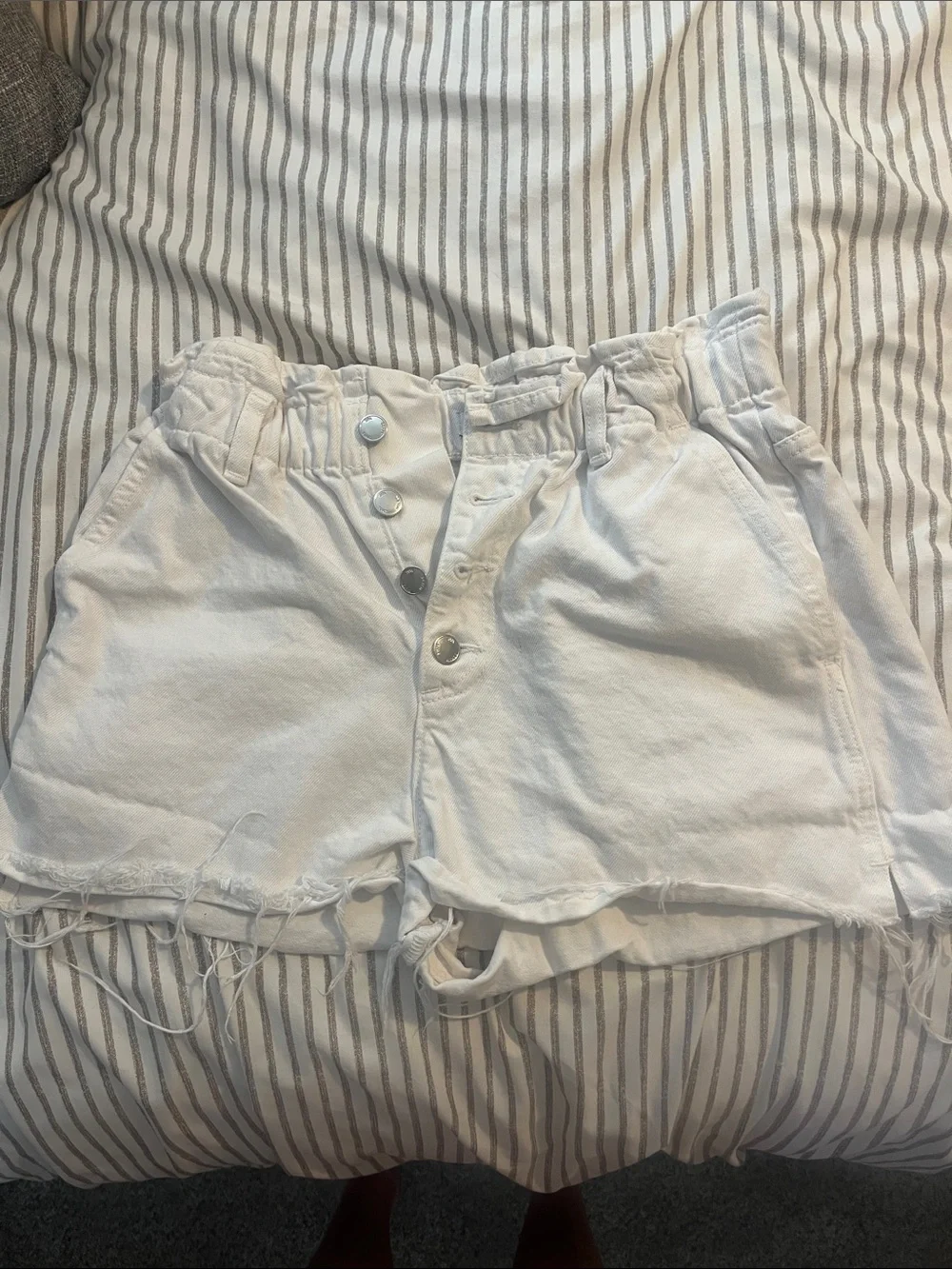 Zara White Paperbag Waist Denim Button-Front Shorts
